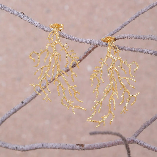 Pendientes Gorgonia grandes bañados en Oro